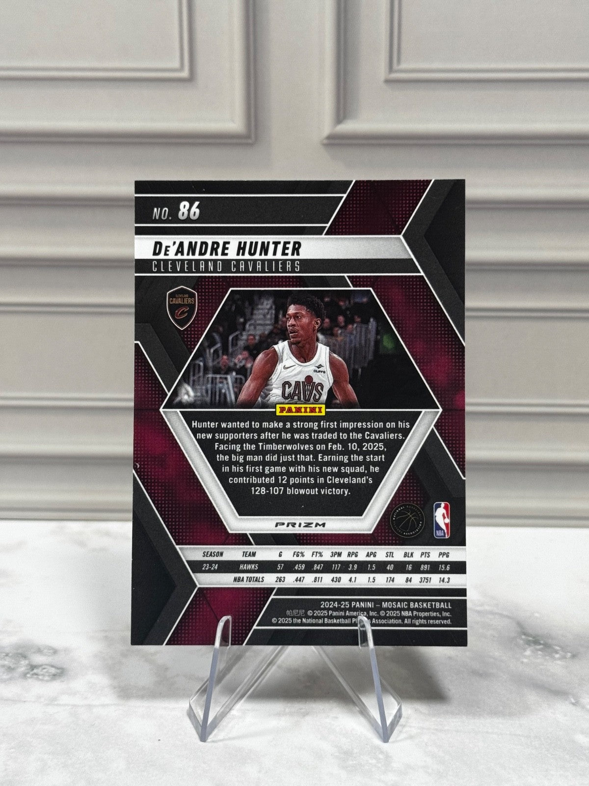 2024-25 Panini Mosaic - #86 De'Andre Hunter Reactive Yellow Mosaic Prizm