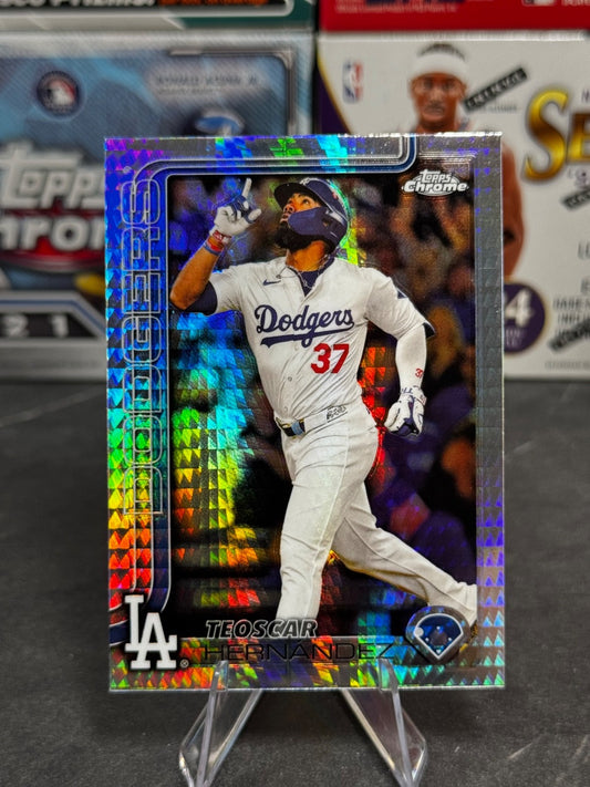 2025 Topps Chrome - #128 Teoscar Hernandez Prism Refractor