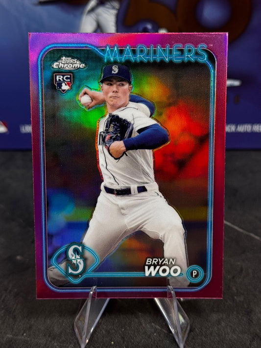 2024 Topps Chrome - Bryan Woo Rookie #172 Pink Refractor (RC)