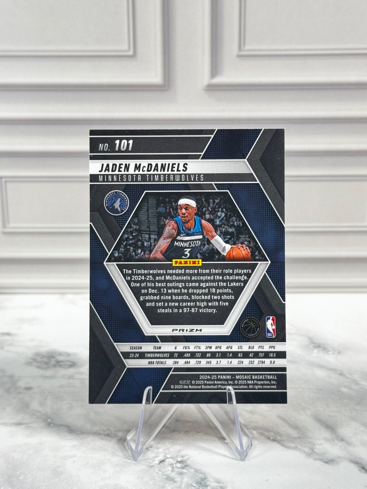 2024-25 Panini Mosaic - Jaden McDaniels #101 Mosaic Prizm
