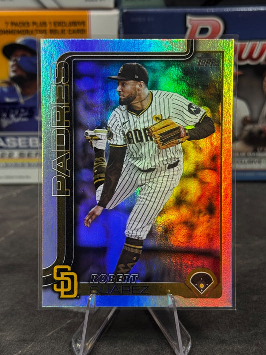 2025 Topps Series 2 - #633 Robert Suarez Rainbow Foil PADRES